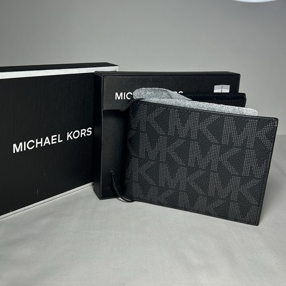 Choose one NWT  Men`s Jet Set Slim Billfold Leather Wallet with Gift Box pick 1 - Picture 9 of 15